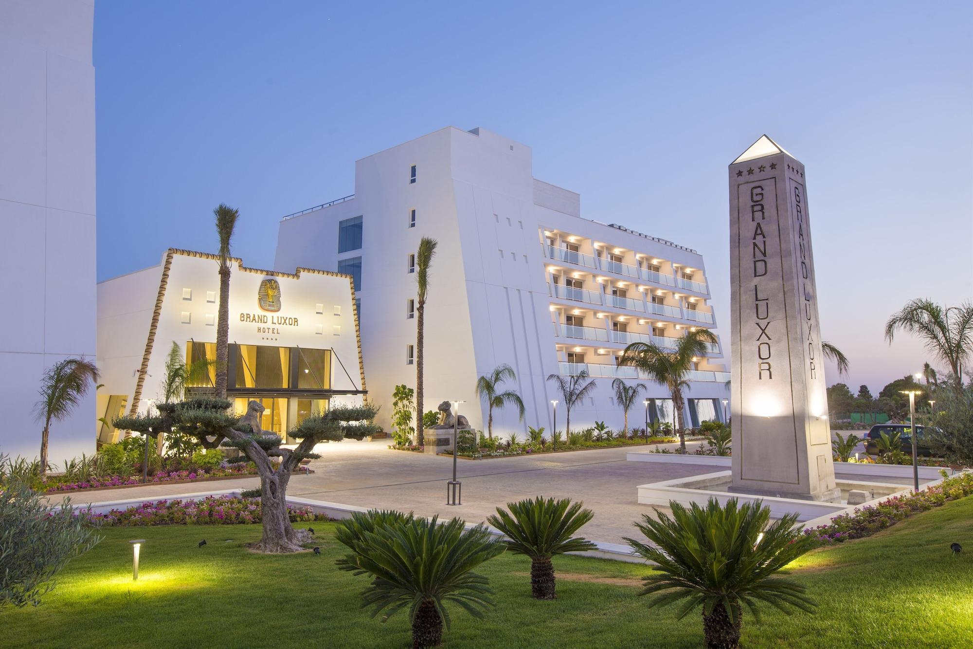 Grand Luxor Hotel Бенидорм Экстерьер фото